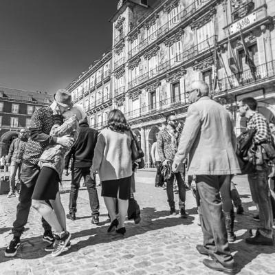 Besos de amor en Madrid